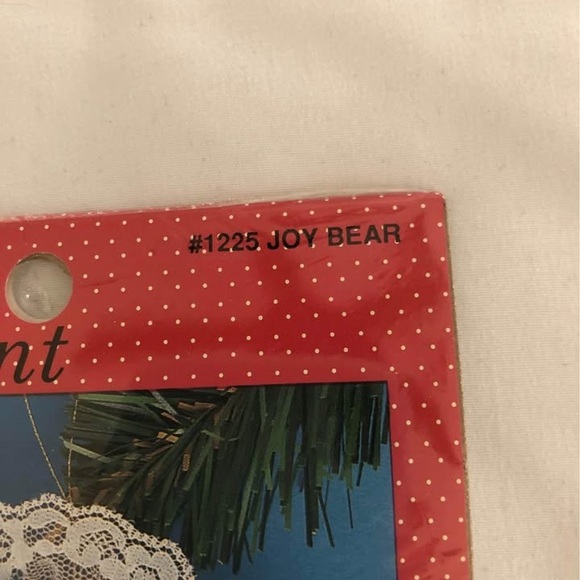 Vintage Lace Ornament "Joy Bear” Cross Stitch Kit #1225 Designs for the Needle - Picture 3 of 4